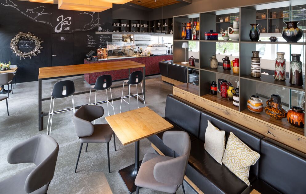 Ya Cafe